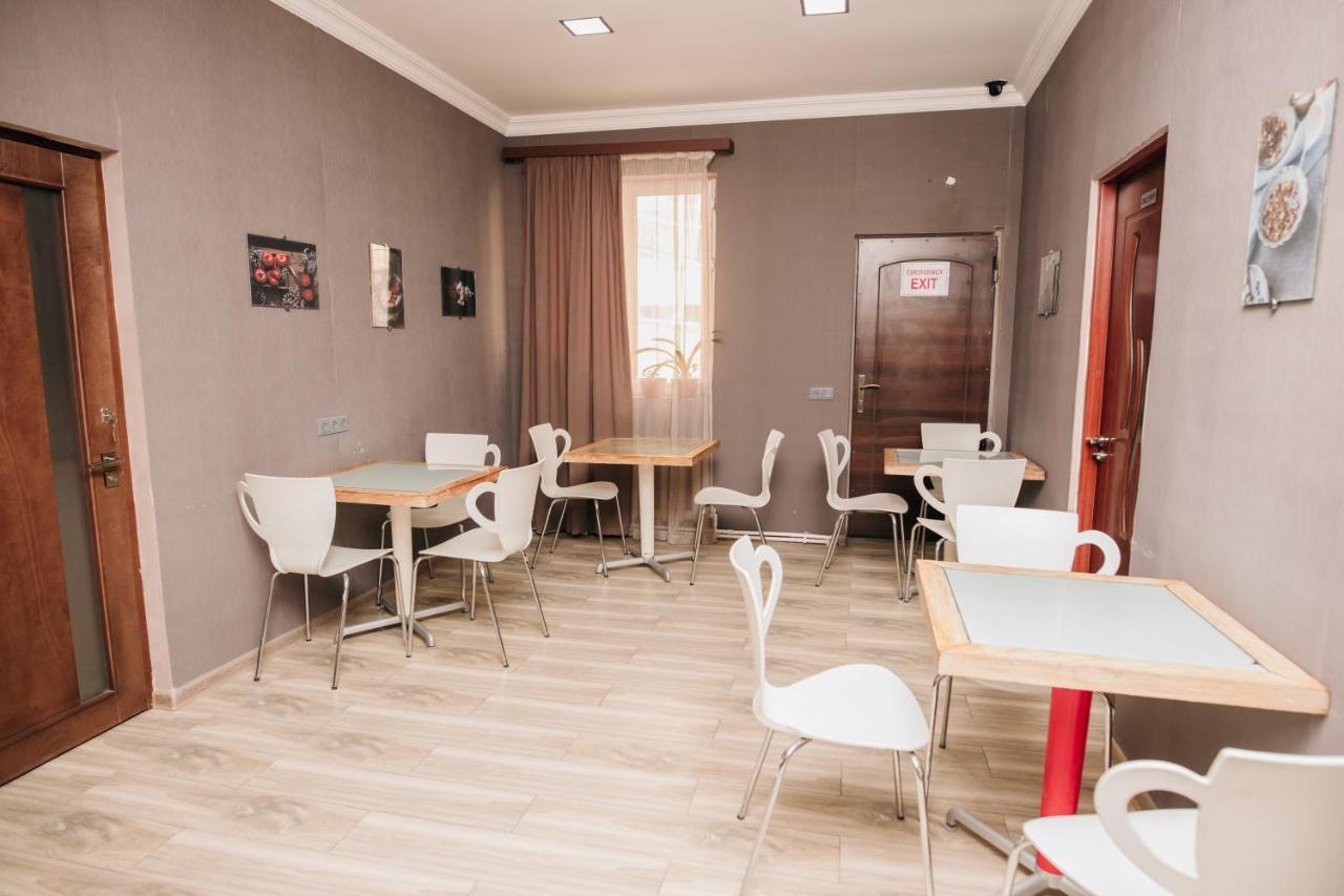 Nuryan Hotel Erivan Exterior foto